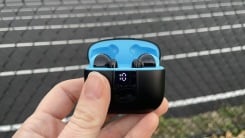 Ript Lite earbuds in case