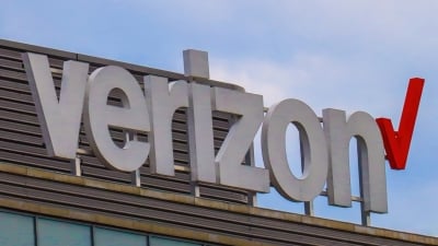 Verizon logo on building