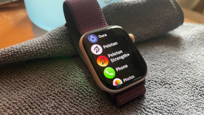 Apple Watch showing the Peloton apps